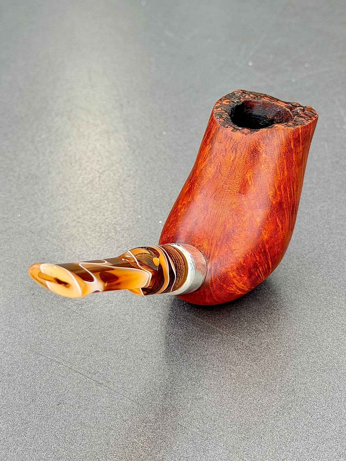 Handgefertigte Bruyère-Pfeife – Freehand Natural teilrustizierung